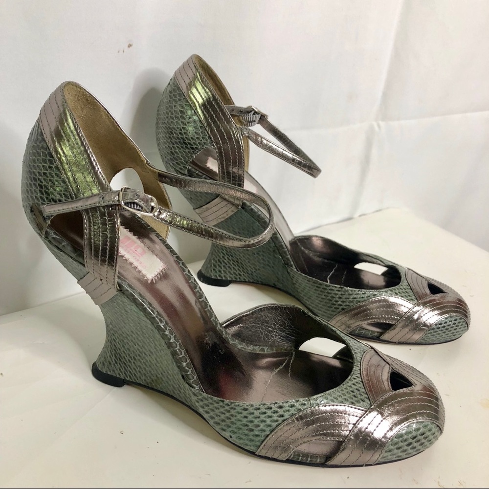 J.Lo Jennifer Lopez Leather Wedges